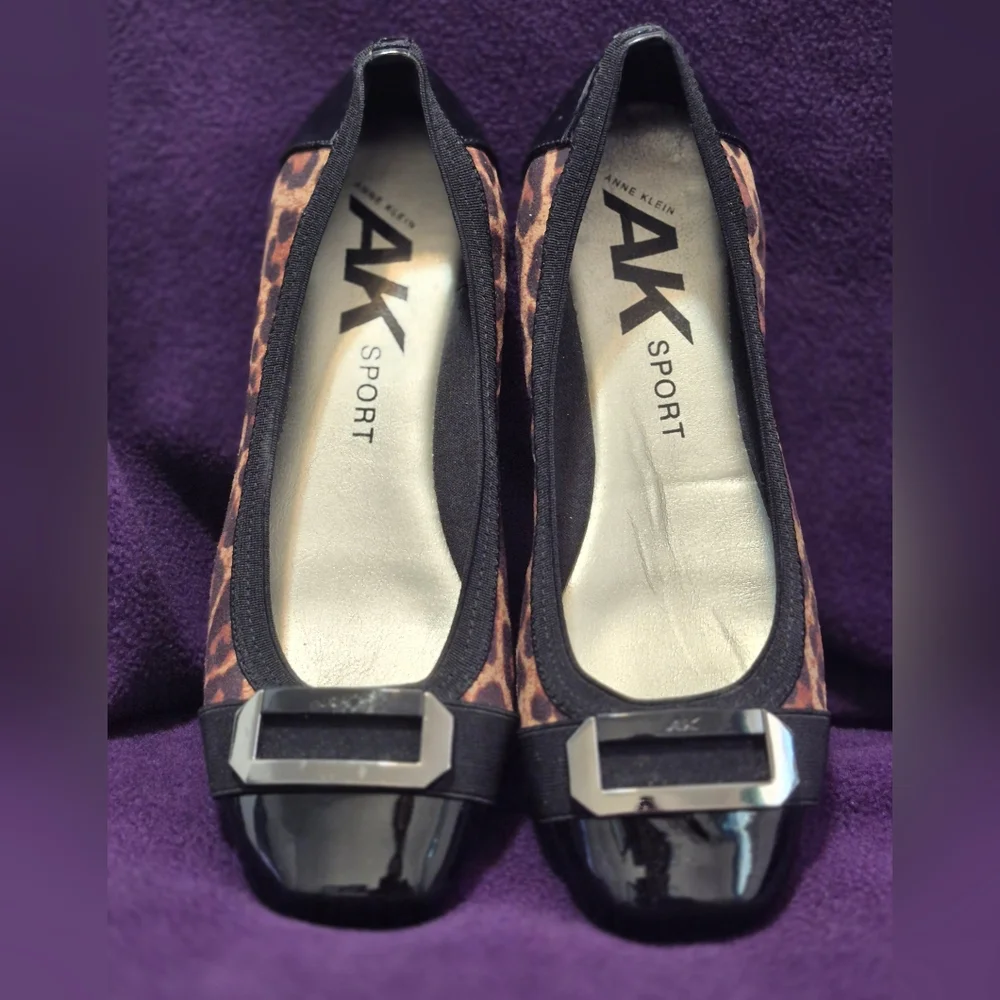 16-KK Anne Klein 7.5 Leopard Print & Black Flats women's slip-ons comfort shoes - Picture 1 of 10